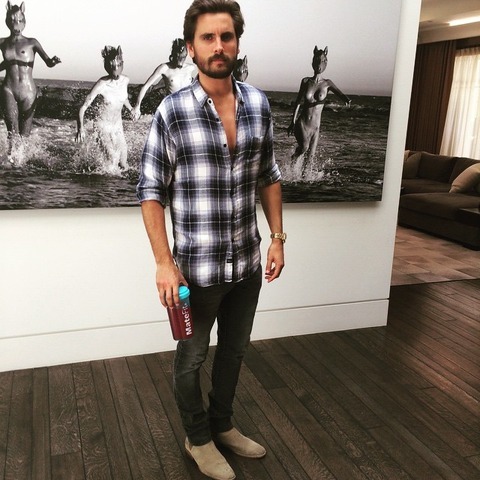 黒スキニー メンズ 海外セレブ スコット・ディシックの私服